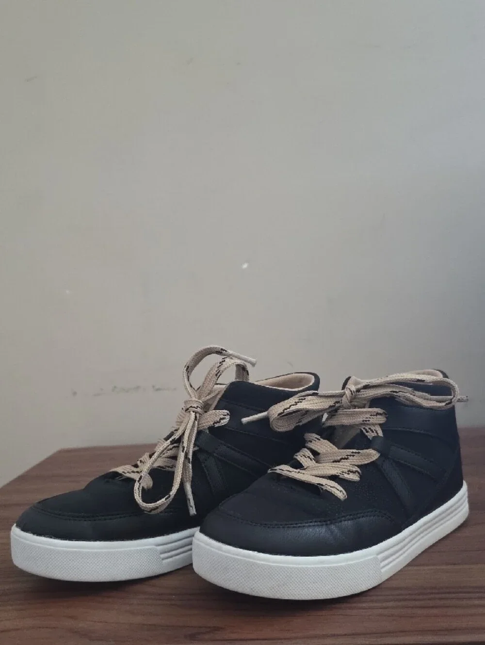 OshKosh B'gosh Black and Cream High-Top Kids Sneakers